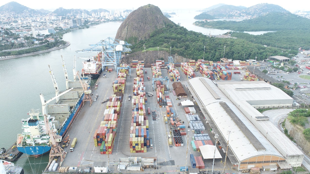 Vports registra melhor agosto da história em movimentação nos portos de Vitória